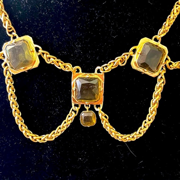 Lavallière necklace with topaz colored faceted stones framed in gold tone - Picture 5 of 8